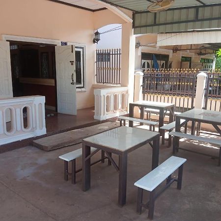 Bolaven Trail Guesthouse パークセー エクステリア 写真